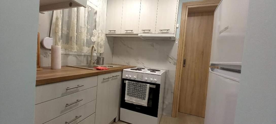 Guesthouse Aggelos Porto Germeno Eksteriør billede